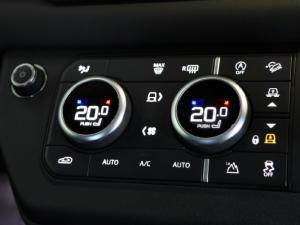 Land Rover Defender 110 D350 X-Dynamic HSE - Image 22