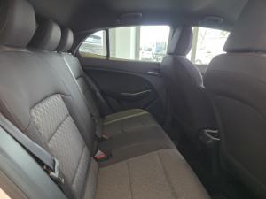 MG MG3 1.5 Comfort manual - Image 5