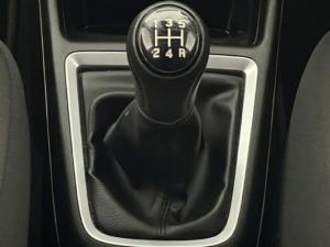 Suzuki Swift 1.2 GLX manual - Image 9