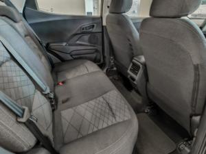 Mahindra XUV 3XO 1.2T MX2 manual - Image 11