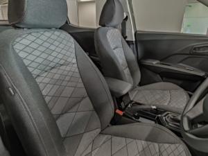 Mahindra XUV 3XO 1.2T MX2 manual - Image 4