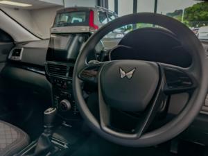 Mahindra XUV 3XO 1.2T MX2 manual - Image 9