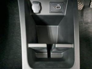 Renault Kwid 1.0 Techno manual - Image 10