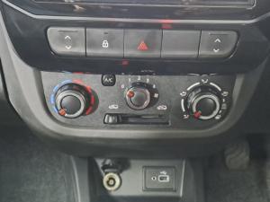 Renault Kwid 1.0 Techno manual - Image 9