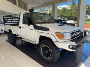 Toyota Land Cruiser 79 4.5D-4D LX V8 single cab - Image 1