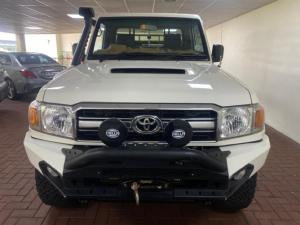 Toyota Land Cruiser 79 4.5D-4D LX V8 single cab - Image 2