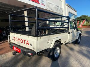 Toyota Land Cruiser 79 4.5D-4D LX V8 single cab - Image 3