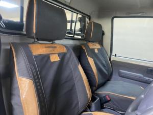 Toyota Land Cruiser 79 4.5D-4D LX V8 single cab - Image 8