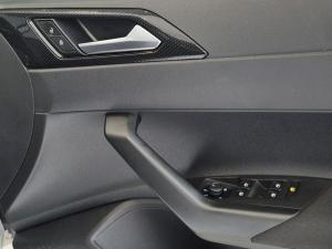 Volkswagen Polo hatch 1.0TSI Life auto - Image 18
