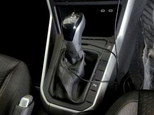 Volkswagen Polo hatch 1.0TSI Life auto - Image 20