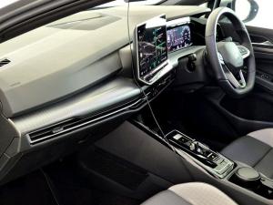 Volkswagen Golf 1.4TSI R-Line Plus - Image 13