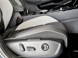 Volkswagen Golf 1.4TSI R-Line Plus - Image 21