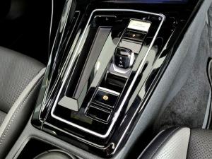 Volkswagen Golf 1.4TSI R-Line Plus - Image 25