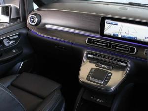 Mercedes-Benz V-Class V300d Exclusive - Image 10