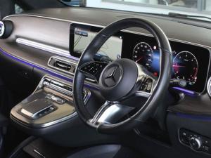 Mercedes-Benz V-Class V300d Exclusive - Image 11