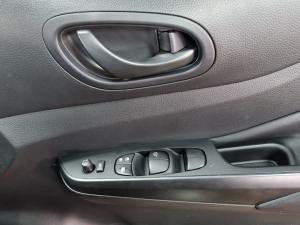 Nissan Navara 2.5DDTi double cab Pro-4X 4x4 - Image 10