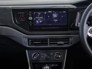 Volkswagen Polo hatch 1.0TSI Life auto - Image 21