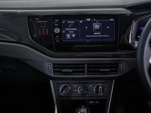 Volkswagen Polo hatch 1.0TSI Life auto - Image 18
