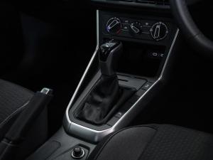 Volkswagen Polo hatch 1.0TSI Life auto - Image 21