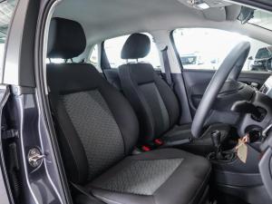 Volkswagen Polo Vivo hatch 1.4 Life - Image 11
