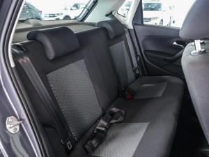 Volkswagen Polo Vivo hatch 1.4 Life - Image 14