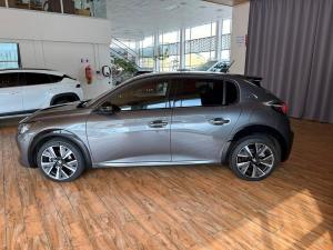 Peugeot 208 1.2T GT - Image 12