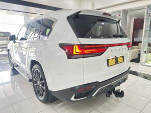 Lexus LX 500d F Sport - Image 5