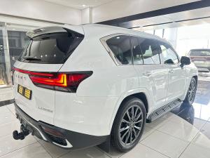 Lexus LX 500d F Sport - Image 7