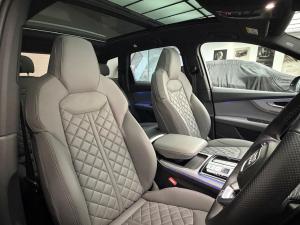Audi Q7 55TFSI quattro Black Edition - Image 11