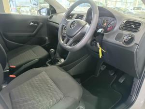 Volkswagen Polo Vivo hatch 1.4 Trendline - Image 15