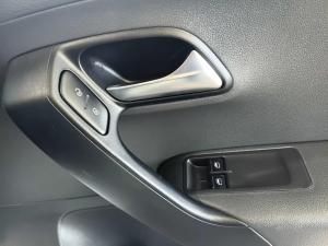 Volkswagen Polo Vivo hatch 1.4 Trendline - Image 18