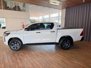 Toyota Hilux 2.8GD-6 double cab Raider auto - Image 12