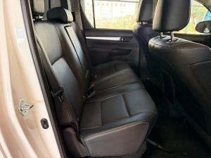 Toyota Hilux 2.8GD-6 double cab Raider auto - Image 13