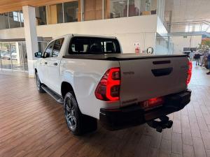 Toyota Hilux 2.8GD-6 double cab Raider auto - Image 8