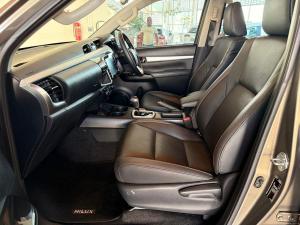 Toyota Hilux 2.8GD-6 48V double cab Raider - Image 16