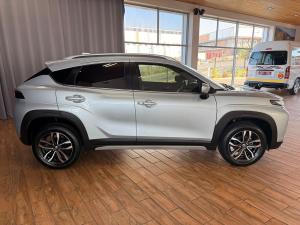 Toyota Starlet Cross 1.5 XR manual - Image 8