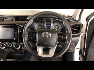 Toyota Hilux 2.4GD-6 single cab Raider manual - Image 8