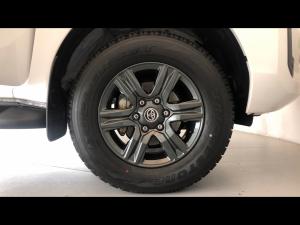 Toyota Hilux 2.4GD-6 single cab Raider manual - Image 17