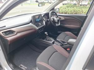 Toyota Starlet Cross 1.5 XS auto - Image 7