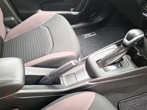 Toyota Starlet Cross 1.5 XS auto - Image 12