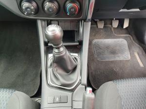 Toyota Corolla Quest 1.8 Plus manual - Image 13