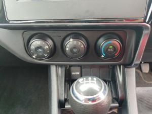 Toyota Corolla Quest 1.8 Plus manual - Image 16