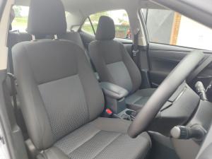 Toyota Corolla Quest 1.8 Plus manual - Image 17