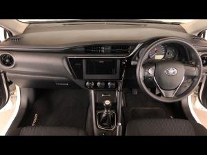 Toyota Corolla Quest 1.8 Plus manual - Image 6