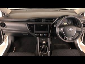 Toyota Corolla Quest 1.8 Plus manual - Image 6