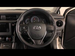 Toyota Corolla Quest 1.8 Plus manual - Image 8