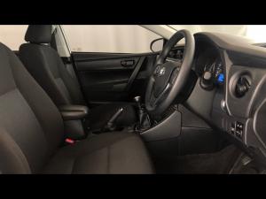 Toyota Corolla Quest 1.8 Plus manual - Image 10