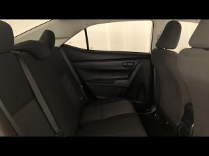 Toyota Corolla Quest 1.8 Plus manual - Image 12