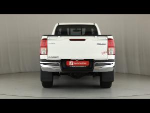 Toyota Hilux 2.4GD-6 single cab Raider manual - Image 5