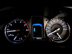 Toyota Hilux 2.4GD-6 single cab Raider manual - Image 9